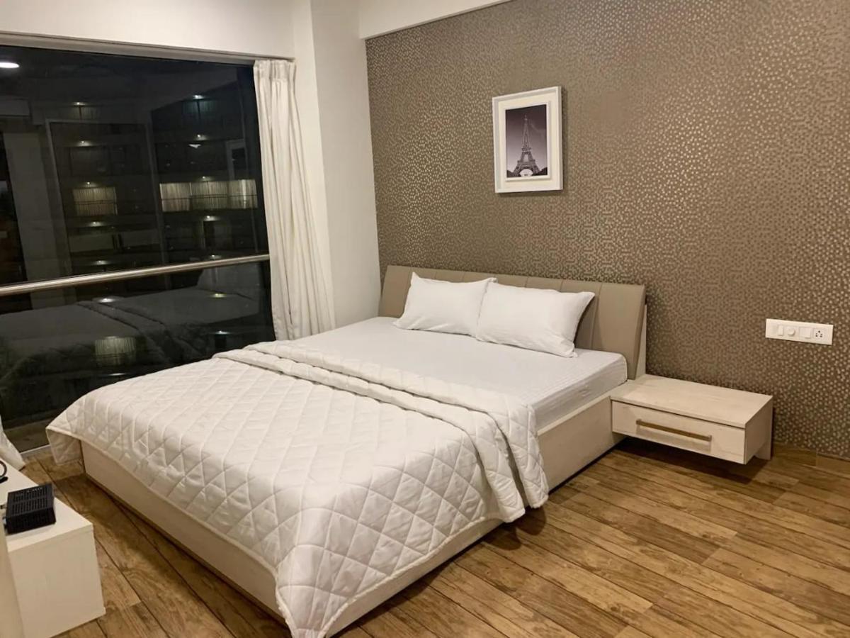 Honest Homes At Rajhans Belliza, Appartment Units Surat Zewnętrze zdjęcie